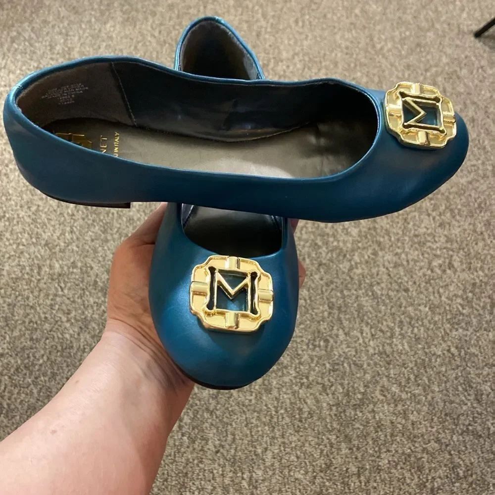 Monet Since 1929 Leather Upper Elegant Teal Flats with Gold Accent Women Sz 10 M